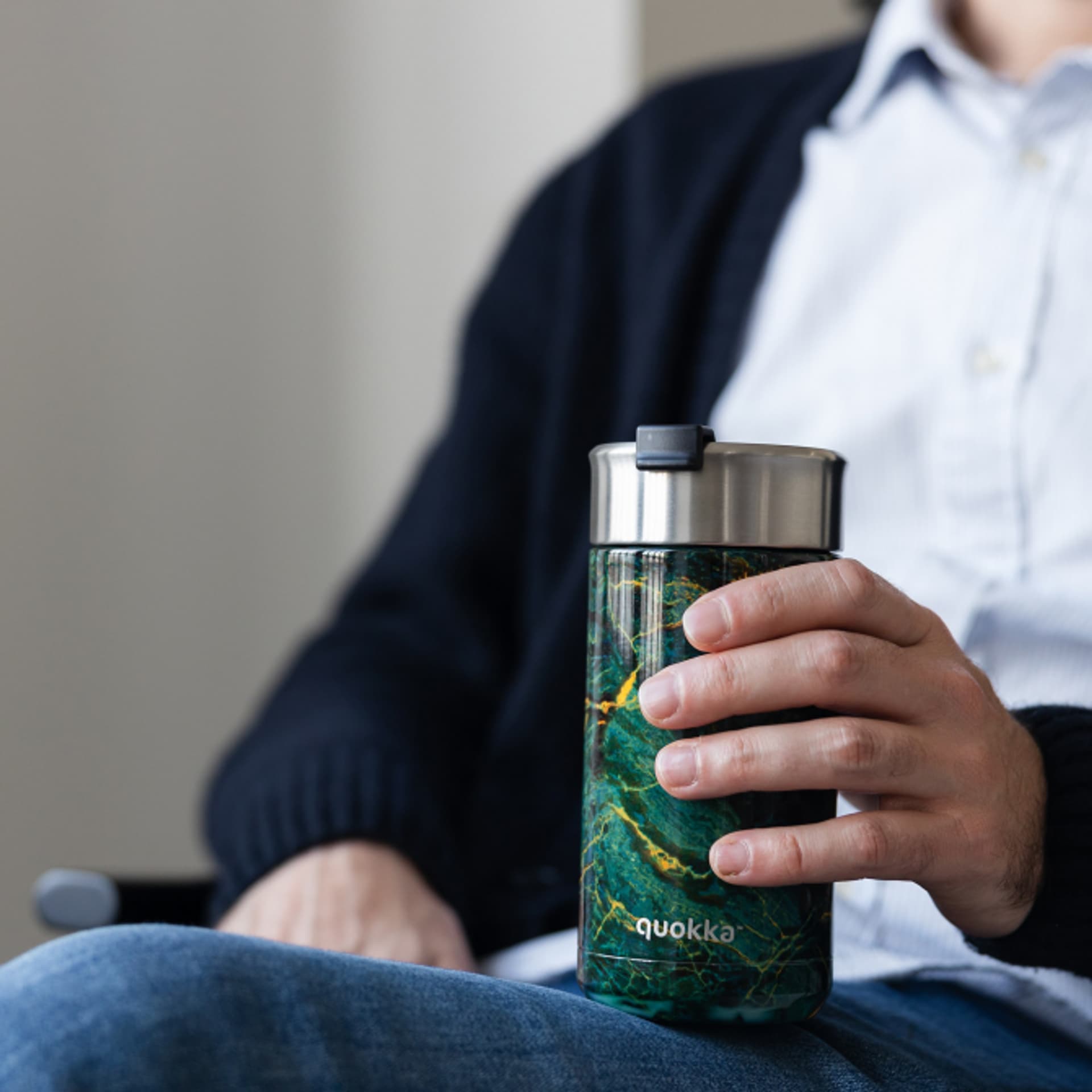 

Quokka Boost Coffee Tumbler - Kubek termiczny ze stali nierdzewnej z zaparzaczem 400 ml (Greenstone)