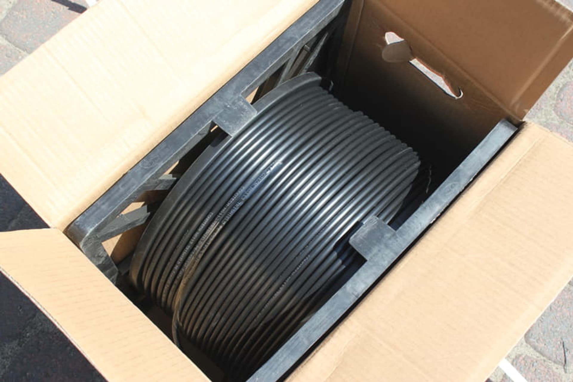 Kabel Conotech NS-113 Trishield PE black na metry