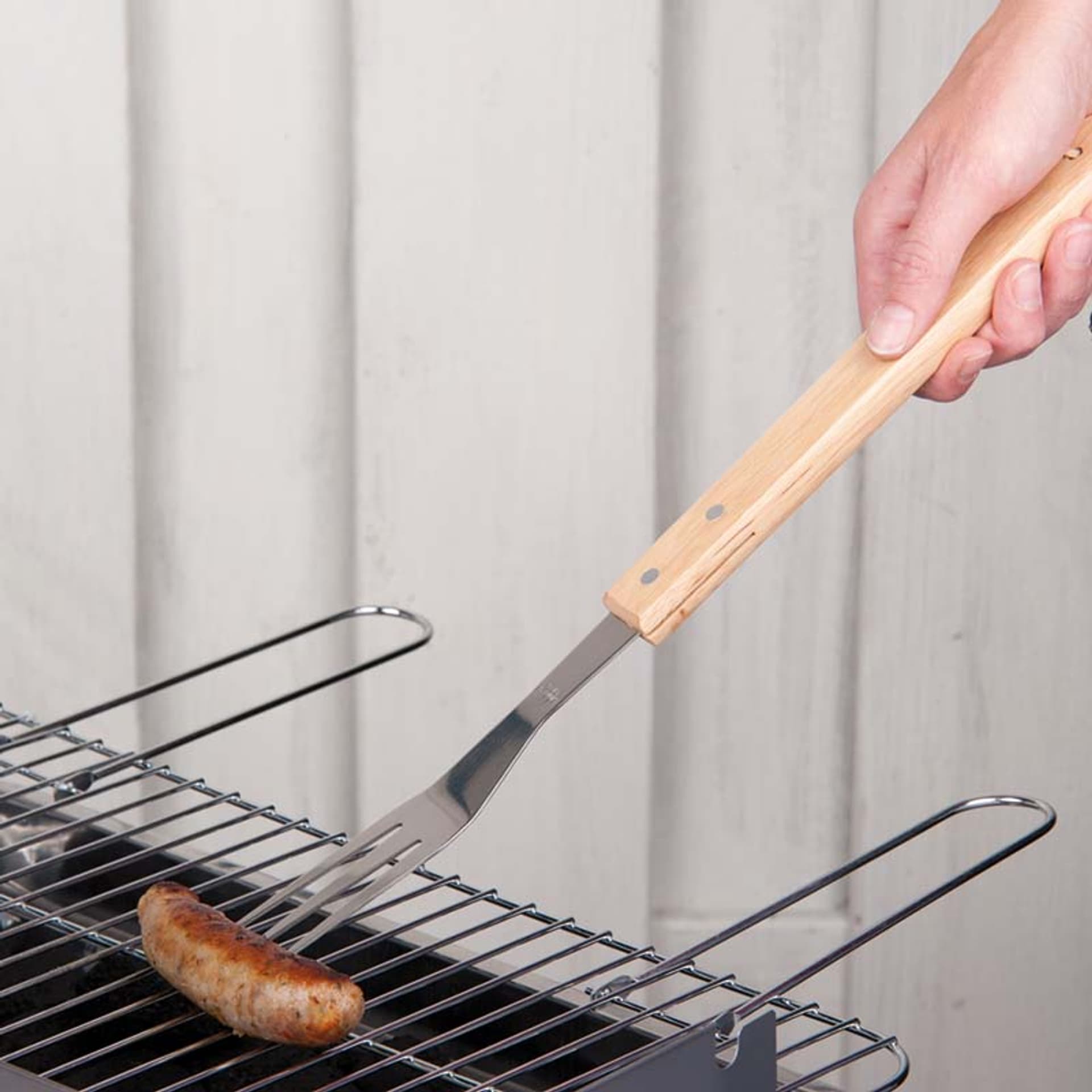 

BBQ - widelec niezbędny do grillowania długi z drewnianą rączką 41 cm