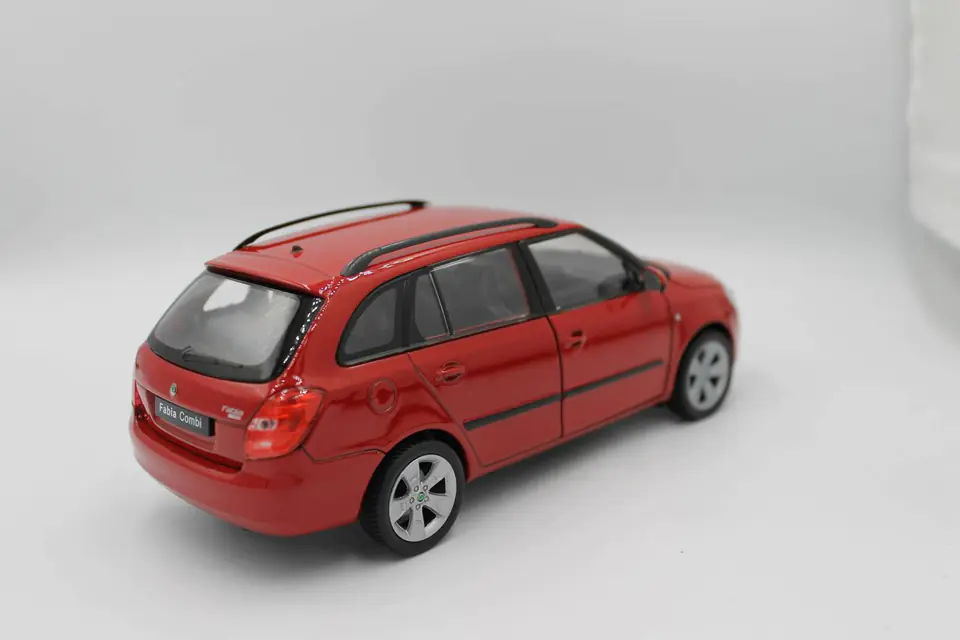 METAL CAR WELLY 2009 Skoda Fabia Combi II | Wasserman.eu
