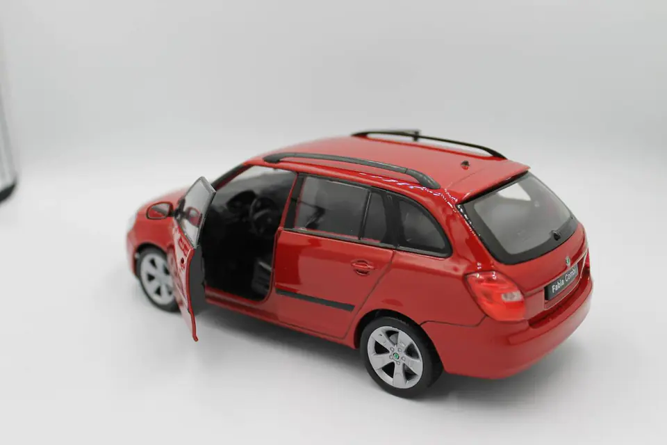 METAL CAR WELLY 2009 Skoda Fabia Combi II | Wasserman.eu