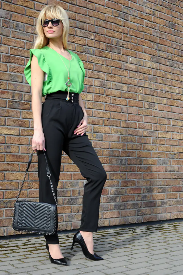 ⁨Sanola Green Blouse (One Size)⁩ at Wasserman.eu