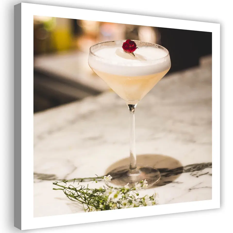 ⁨Obraz na płótnie, Drink z wisienką (Rozmiar 50x50)⁩ w sklepie Wasserman.eu