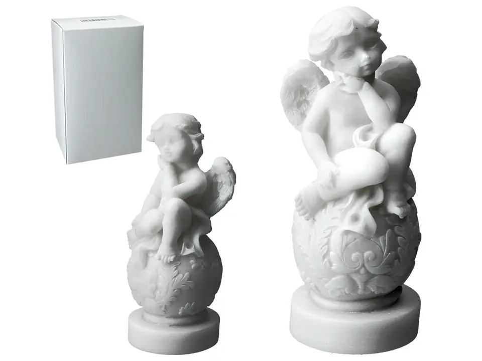 ⁨Aniołek siedzący na kuli - alabaster grecki⁩ w sklepie Wasserman.eu