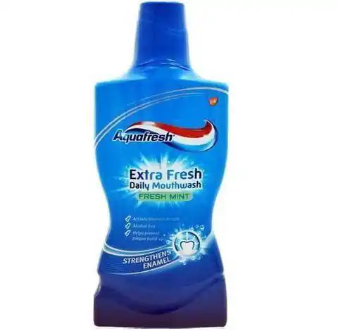 ⁨Aquafresh Fresh Mint Płyn do Płukania Ust 500 ml⁩ w sklepie Wasserman.eu