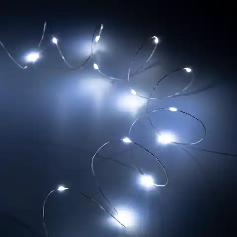 ⁨Lampki świateczne - 20mini LED- zimne białe⁩ w sklepie Wasserman.eu
