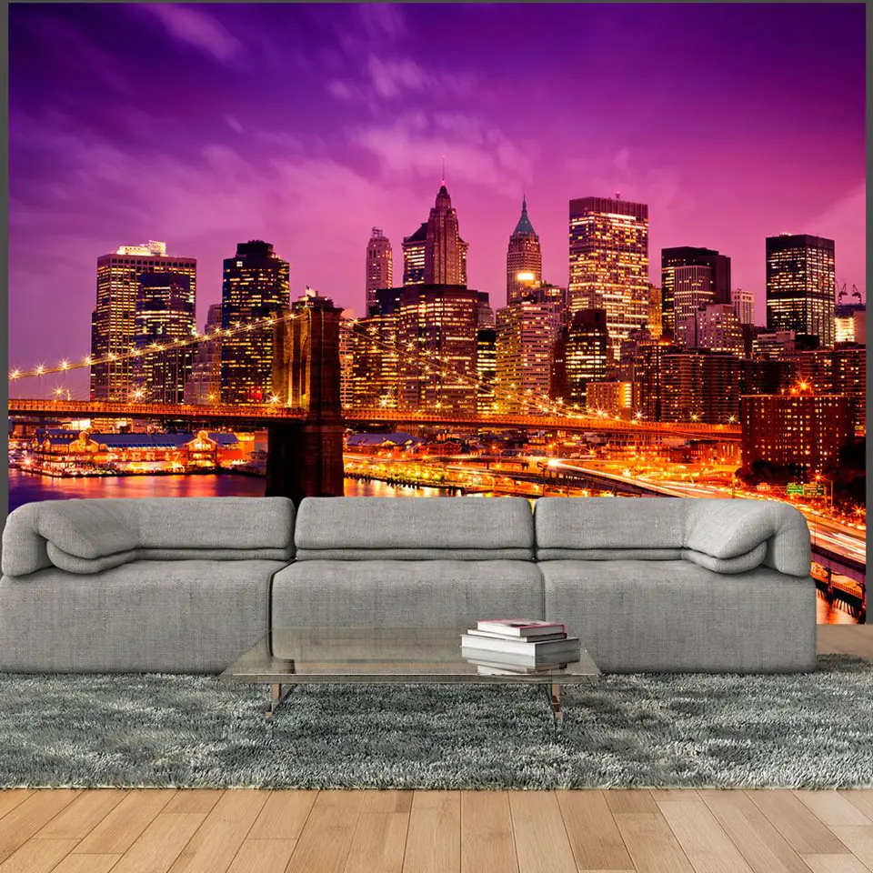 ⁨Wall mural - Manhattan and the Brooklyn Bridge at night (size 200x154)⁩ at Wasserman.eu