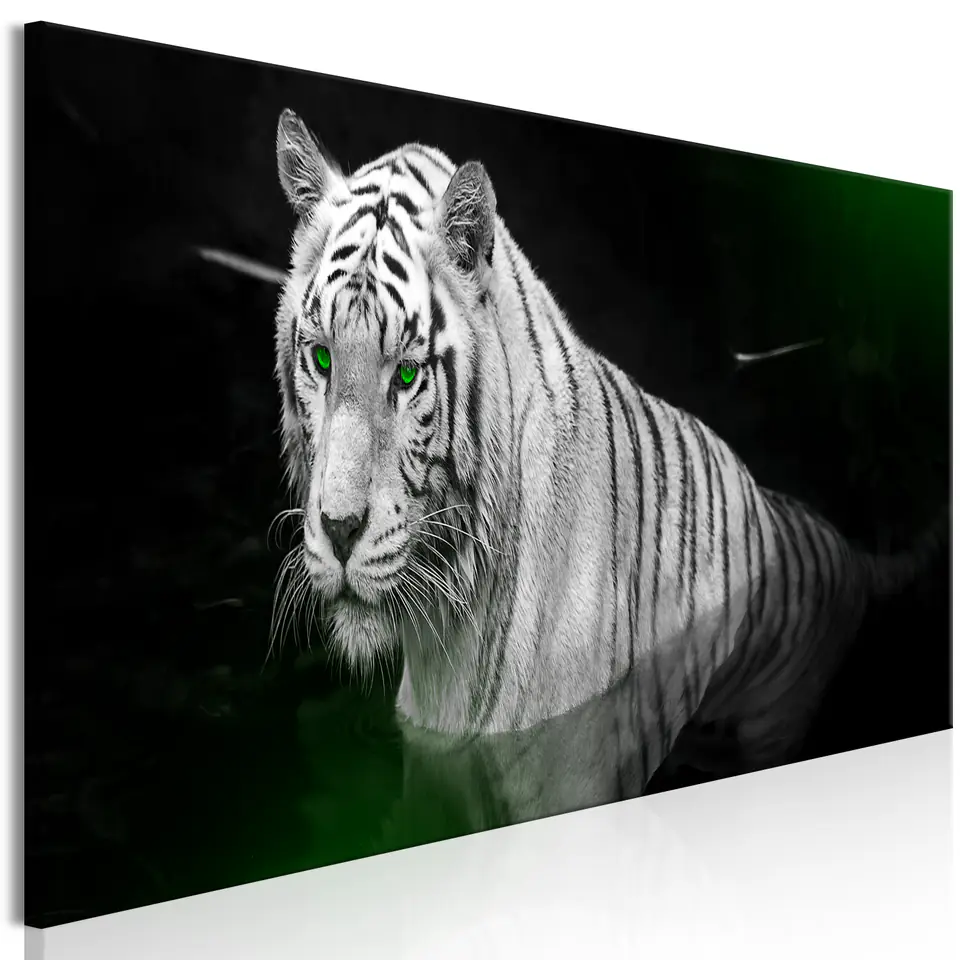 ⁨Obraz - Lśniący tygrys (1-częściowy) zielony wąski (rozmiar 135x45, wykończenie Premium Print)⁩ w sklepie Wasserman.eu