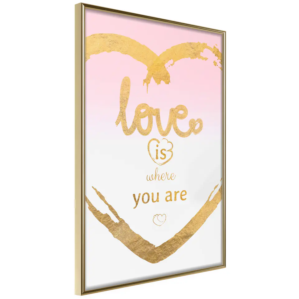 ⁨Plakat - Love Is Where You Are [Poster] (rozmiar 30x45, wykończenie Rama złota)⁩ w sklepie Wasserman.eu