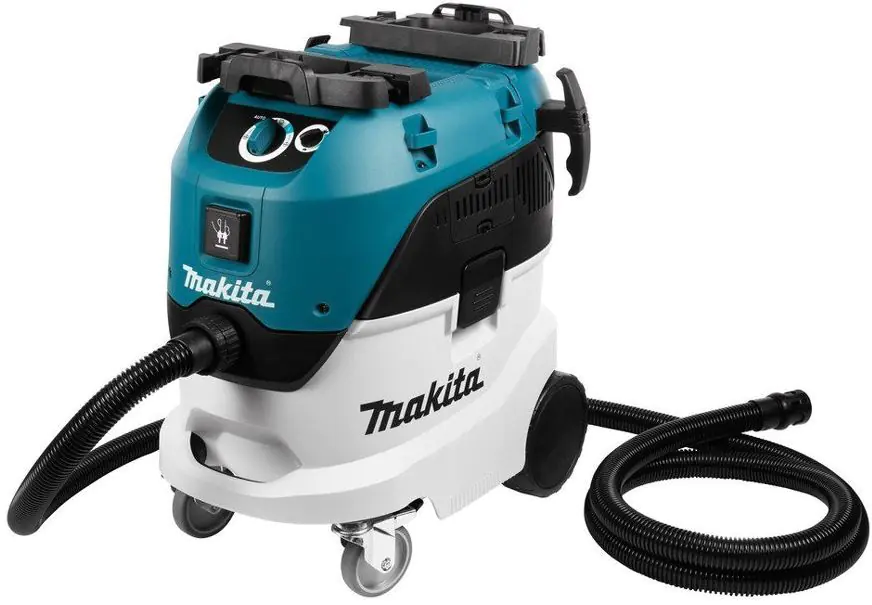 ⁨Makita VC4210L industrial vacuum cleaner⁩ at Wasserman.eu