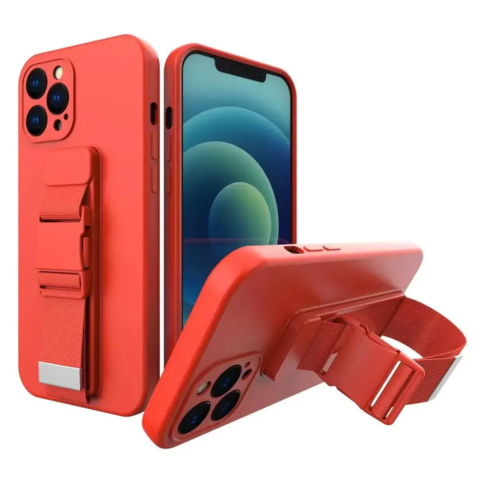 ⁨Rope case żelowe etui ze smyczą łańcuszkiem torebka smycz iPhone 13 Pro Max czerwony⁩ w sklepie Wasserman.eu