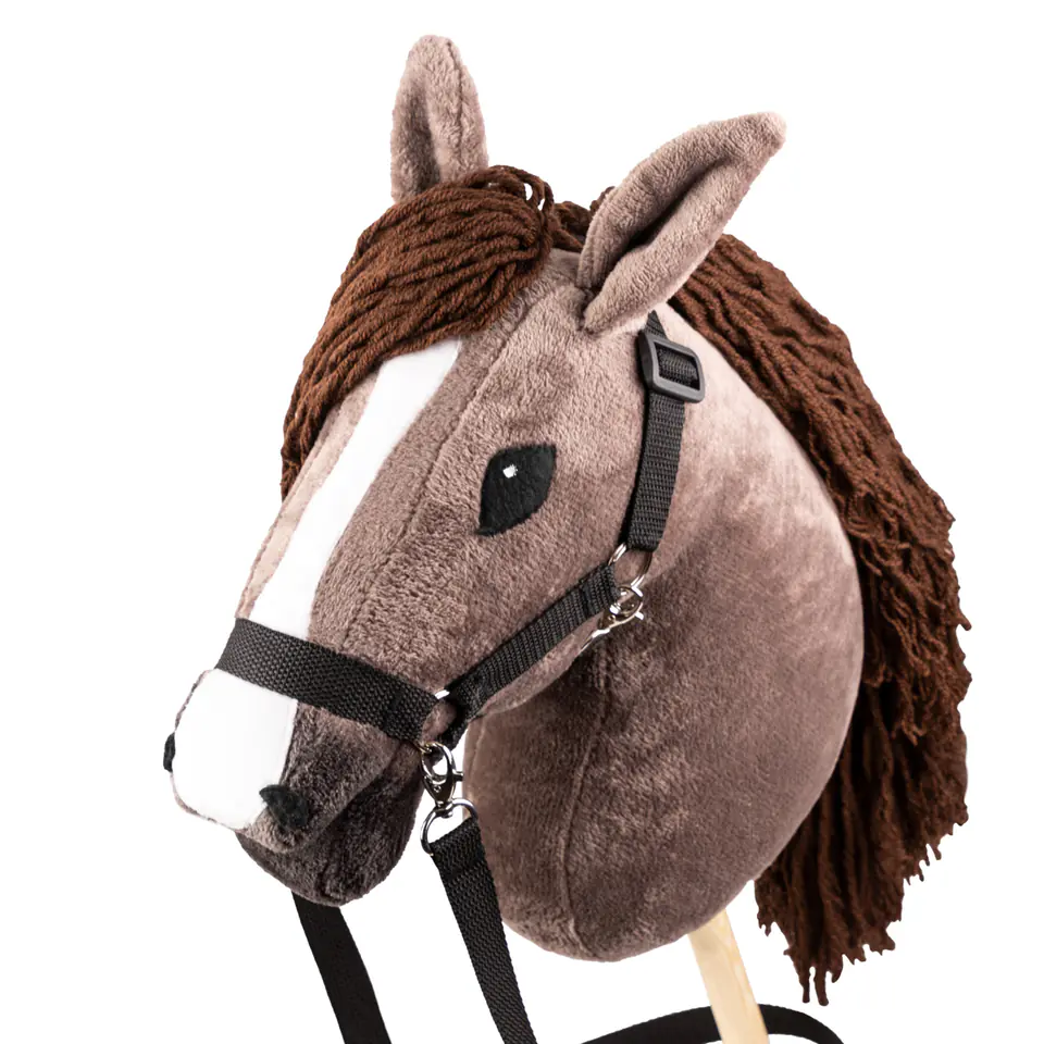 ⁨Skippi hobby horse z kantarem brązowy koń A3 duży⁩ w sklepie Wasserman.eu