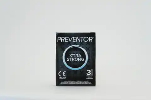 ⁨Prezerwatywy do seksu analnego X'tra Strong 3szt. Preventor⁩ w sklepie Wasserman.eu