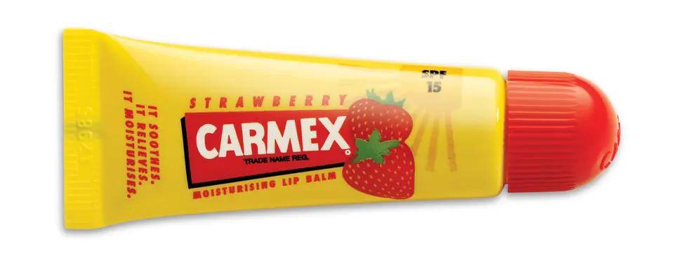 ⁨Carmex Protective lipstick in strawberry tube 10g⁩ at Wasserman.eu