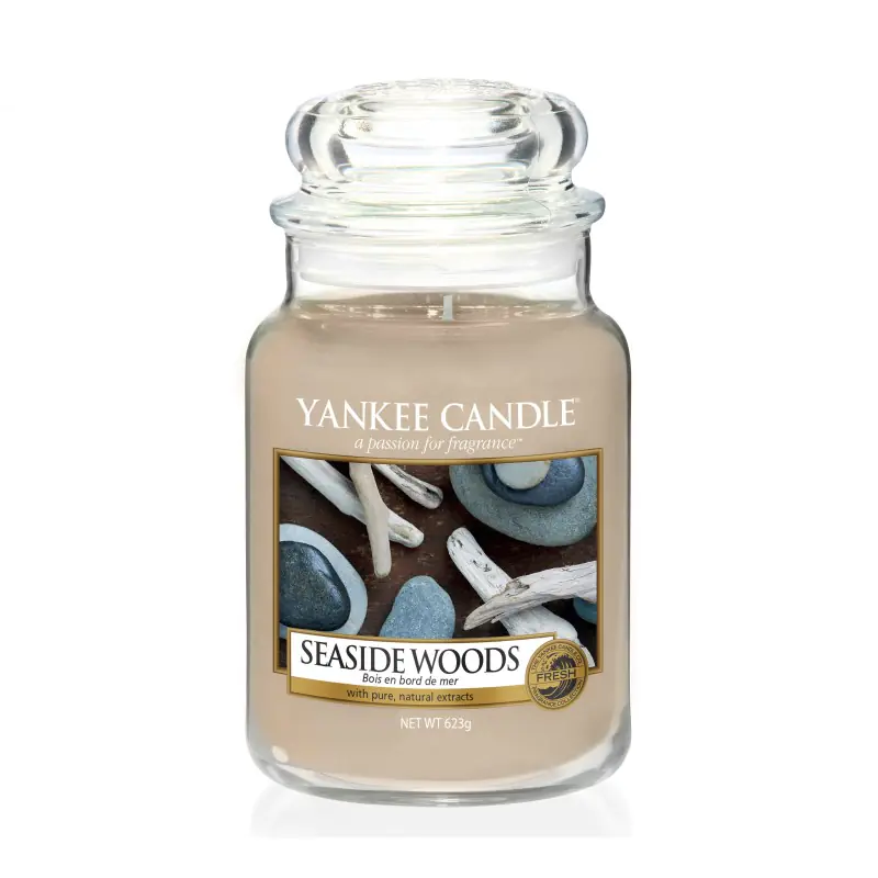 ⁨Yankee Candle Seaside Woods Świeczka zapachowa 623g (U)⁩ w sklepie Wasserman.eu