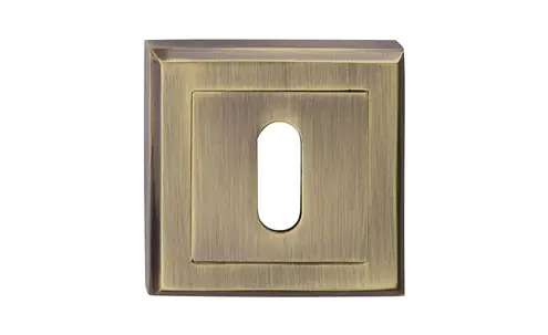 ⁨DOOR SIGN SQUARE KEY PATINA⁩ at Wasserman.eu