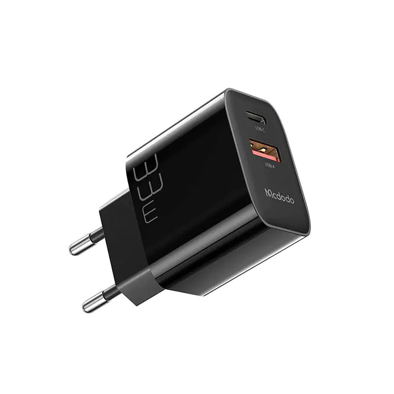 ⁨Ładowarka sieciowa Mcdodo CH-0922 USB + USB-C, 33W + kabel USB-C (czarna)⁩ w sklepie Wasserman.eu