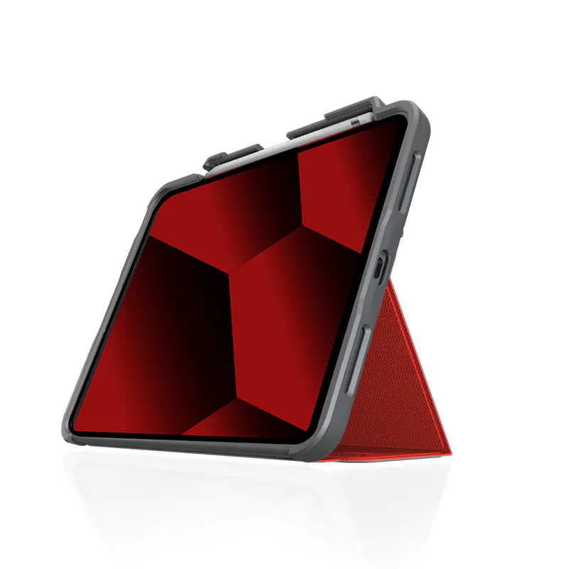 ⁨STM Dux Plus - iPad 10.9" Armored Case (2022) MIL-STD-810G with Apple Pencil (Red) charging⁩ at Wasserman.eu