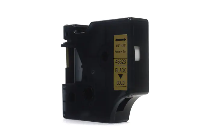 ⁨JetWorld Tape Replacement Dymo D1 Black on Gold 6mm x 7m LM100, LM100+, LM200, LM300, LM400, LM420P, LM350, LM350D, LM360D, LM450D, LM260P, LM120P, LM500TS, LM160, LM210D, LM280, LM150, LM220 (43623)⁩ at Wasserman.eu