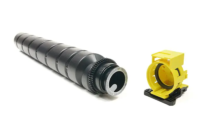 ⁨Empty Kyocera TK8345 Yellow cassette 100% new (just pour the powder and put on the appropriate chip)⁩ at Wasserman.eu