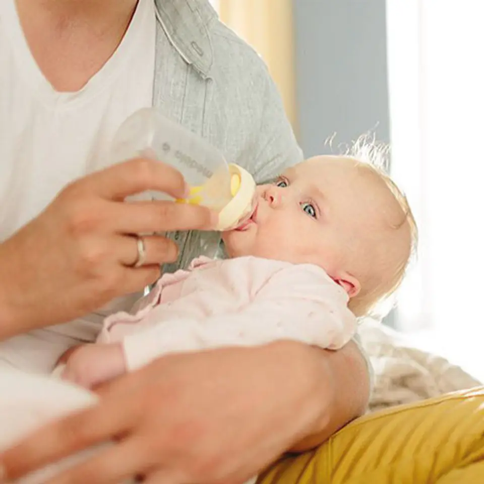 ⁨Medela Calma smoczek bez butelki Wyjątkowym smoczek dla dzieci, które karmione są z piersi⁩ w sklepie Wasserman.eu