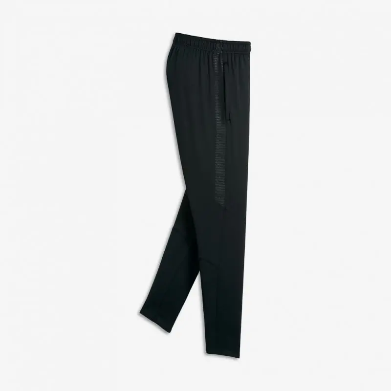 ⁨Spodnie piłkarskie Nike Dry Squad Junior 859297 (kolor Czarny, rozmiar XS(122-128CM))⁩ w sklepie Wasserman.eu