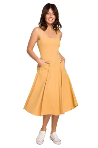 ⁨B218 Sukienka rozkloszowana na cienkich ramiączkach - miodowa (kolor miodowy, rozmiar M)⁩ w sklepie Wasserman.eu