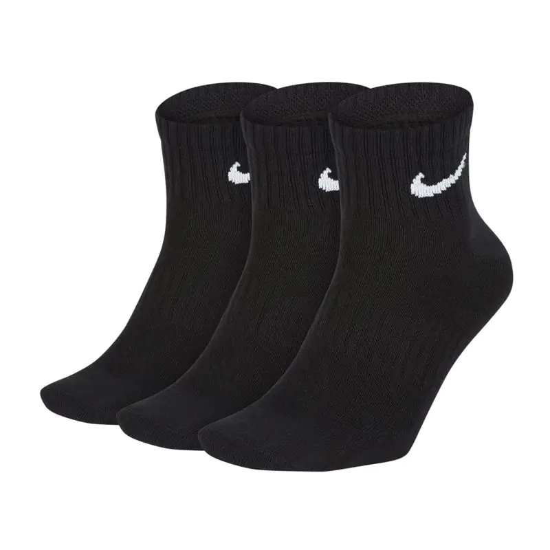 ⁨Skarpety Nike Everyday Lightweight Ankle 3Pak M SX7677 (kolor Czarny, rozmiar 34 - 38)⁩ w sklepie Wasserman.eu