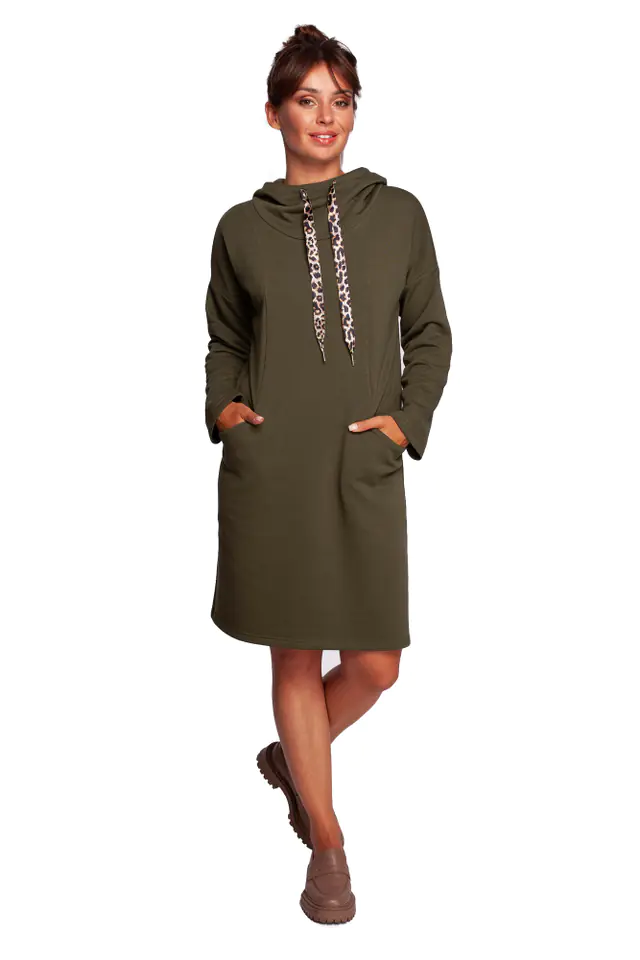 ⁨B238 Dress with high collar and pockets - olive (Olive color, Size XL (42))⁩ at Wasserman.eu