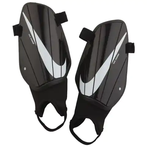 ⁨Nagolenniki Nike Charge M SP2164 (kolor Czarny, rozmiar XL)⁩ w sklepie Wasserman.eu