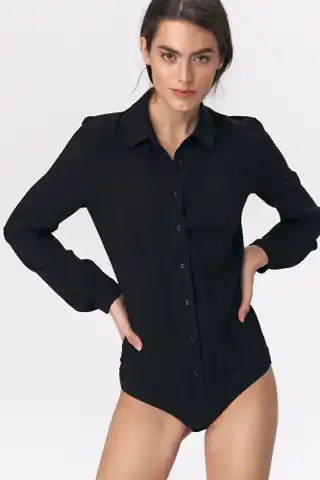 ⁨Czarna koszula body  - B110 (kolor czarny, rozmiar 38)⁩ w sklepie Wasserman.eu