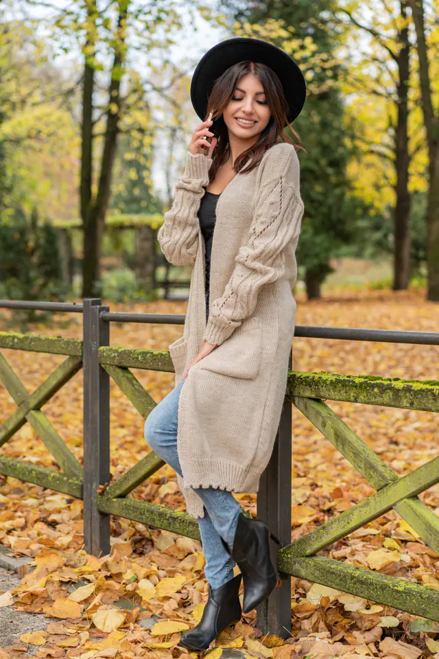 ⁨Delaina Beige sweater (beige, one size all)⁩ at Wasserman.eu
