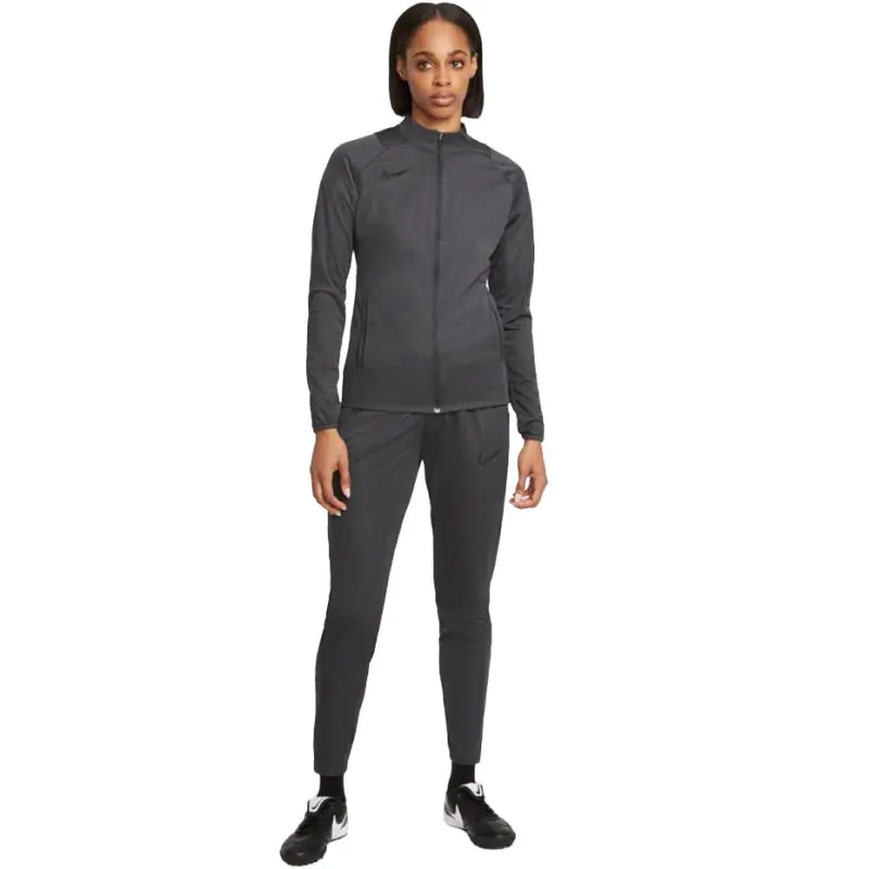 ⁨Dres Nike Dry Acd21 Trk Suit W DC2096 (kolor Szary/Srebrny, rozmiar XS)⁩ w sklepie Wasserman.eu