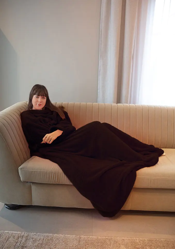 ⁨Blanket with sleeves (Color: chocolate, one size, one size)⁩ at Wasserman.eu