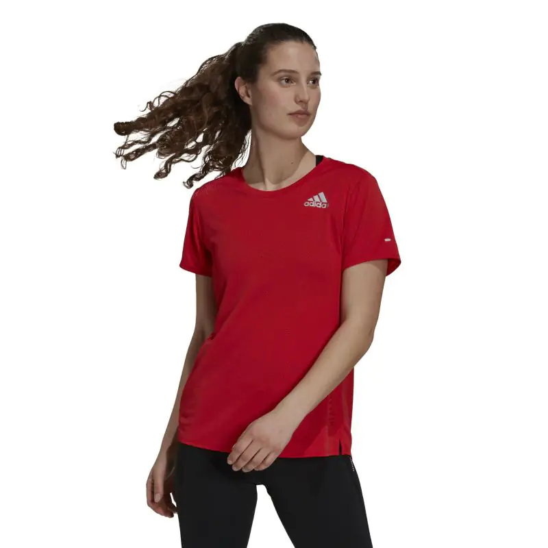 ⁨Koszulka adidas HEAT RDY TEE W (kolor Czerwony, rozmiar XS)⁩ w sklepie Wasserman.eu