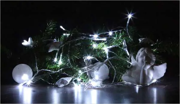 ⁨Lampki Joylight świąteczne 20 LED białe zimne na baterie 3m⁩ w sklepie Wasserman.eu