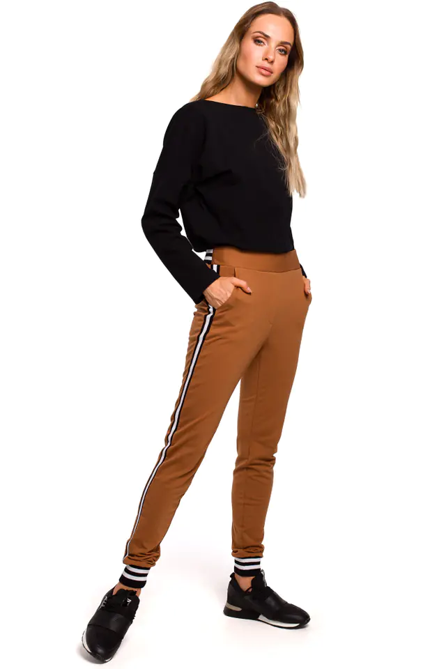 ⁨M460 Spodnie ze ściągaczem - karmelowe (kolor karmel, rozmiar XXL)⁩ w sklepie Wasserman.eu