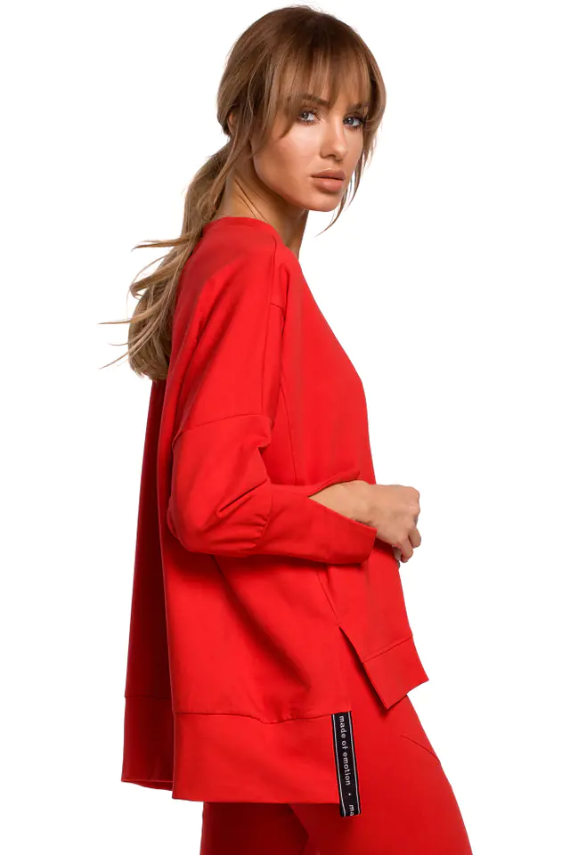 ⁨M491 Bluza z rozcięciami na bokach i lampasem - czerwona (kolor czerwony, rozmiar L/XL)⁩ w sklepie Wasserman.eu