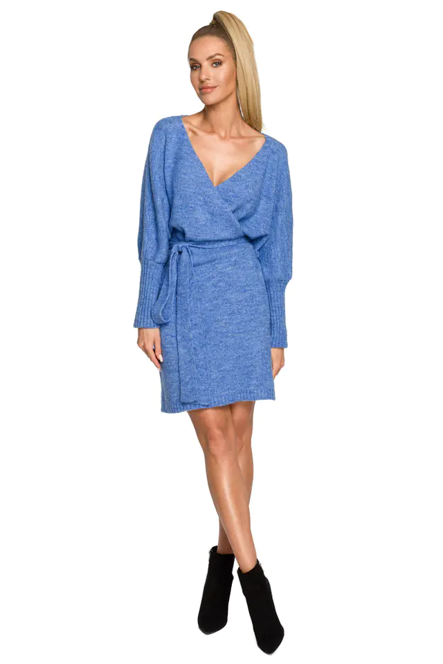 ⁨M714 Sukienka swetrowa na zakładkę - lazurowa (kolor niebieski, rozmiar L/XL)⁩ w sklepie Wasserman.eu