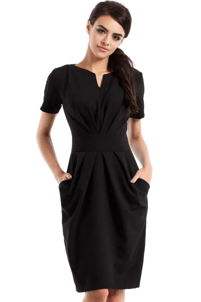 ⁨MOE234 Sukienka czarna (kolor czarny, rozmiar L)⁩ w sklepie Wasserman.eu