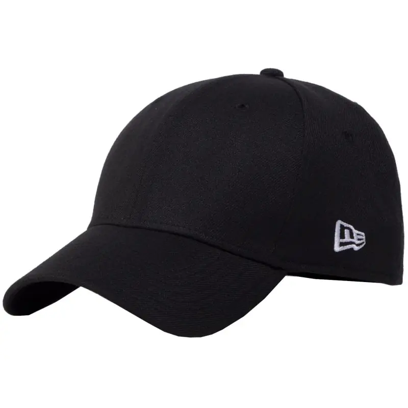 ⁨Czapka z daszkiem New Era Flag Basic Cap 11086491 (kolor Czarny, rozmiar M/L)⁩ w sklepie Wasserman.eu