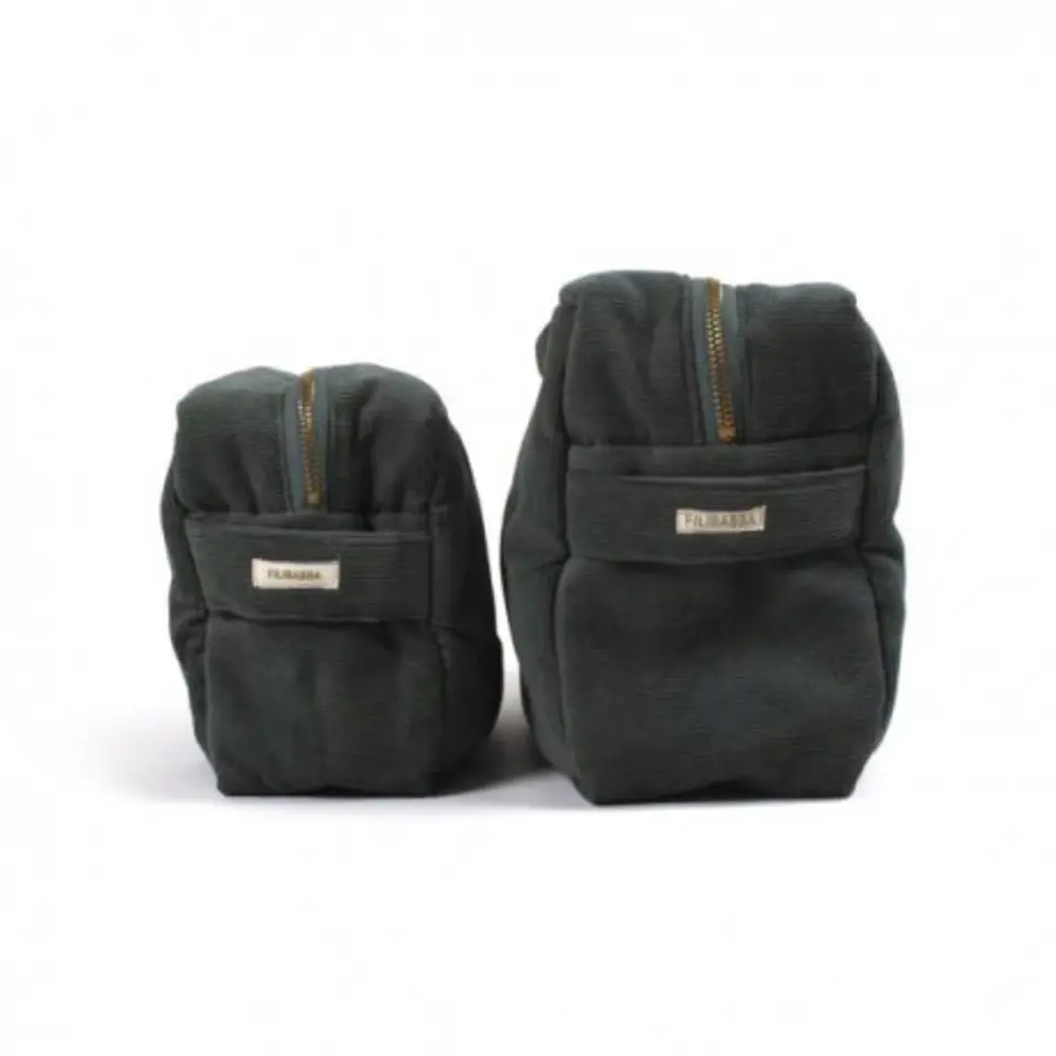 ⁨Filibabba kosmetyczka mała sztruks pine green⁩ w sklepie Wasserman.eu