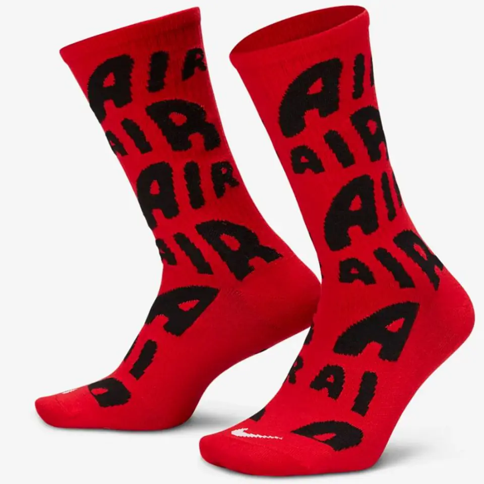 ⁨Skarpety Nike Everyday Essential DR9719 (kolor Czerwony)⁩ w sklepie Wasserman.eu