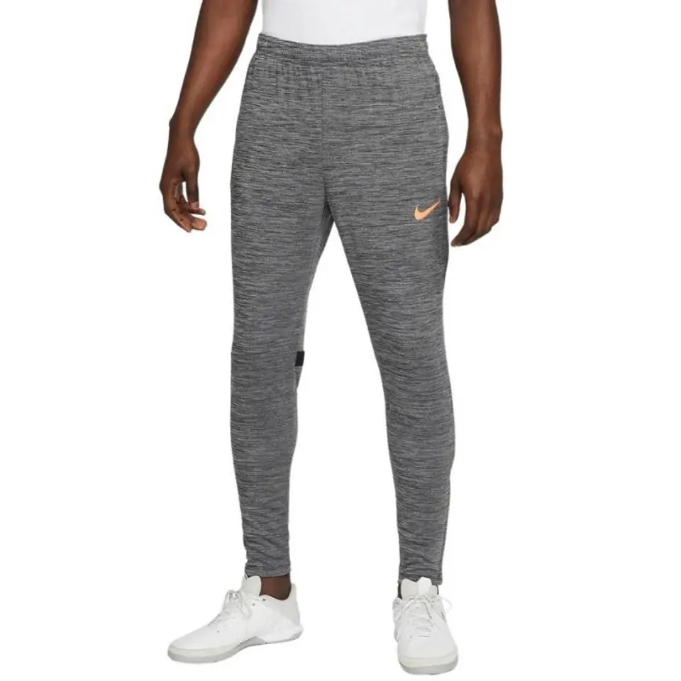 ⁨Spodnie Nike Academy Trk Pnt Kp Fp Ht M DQ5057 (kolor Szary/Srebrny, rozmiar S)⁩ w sklepie Wasserman.eu
