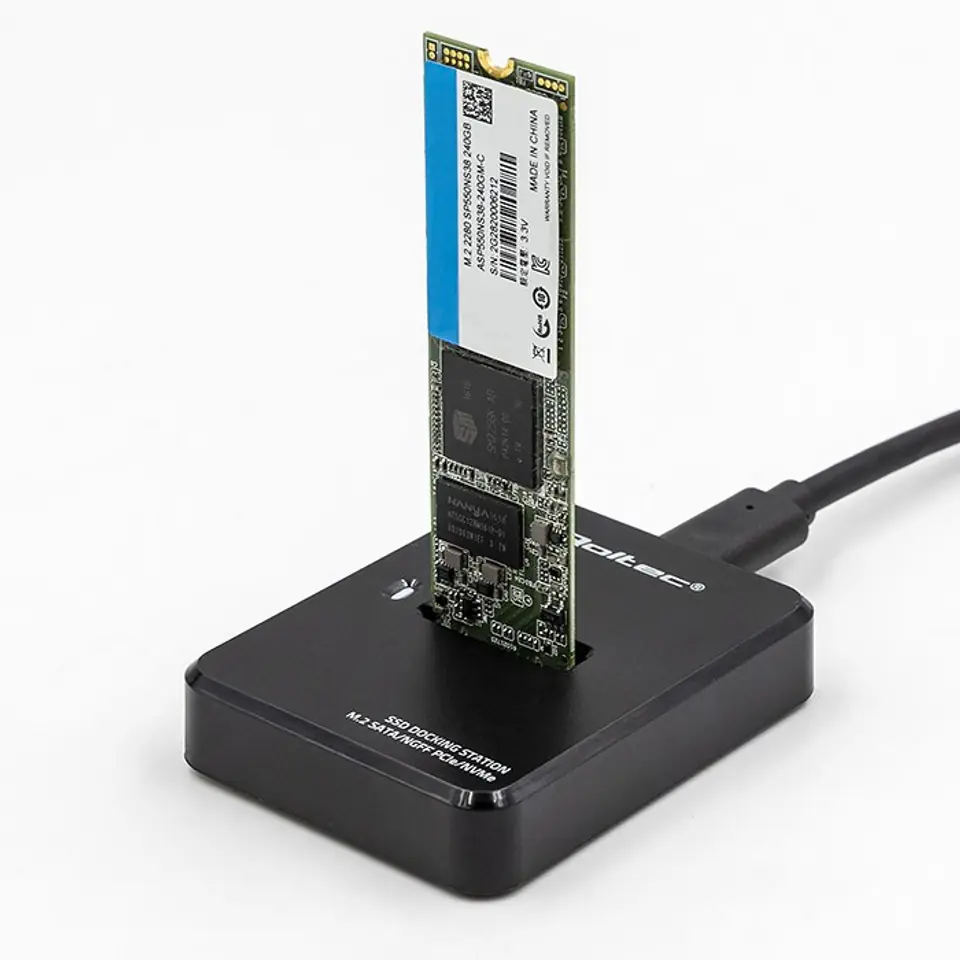 ⁨QOLTEC STACJA DOKUJĄCA DYSKÓW SSD M.2 SATA/PCIE | NGFF/NVME | USB 3.1⁩ w sklepie Wasserman.eu