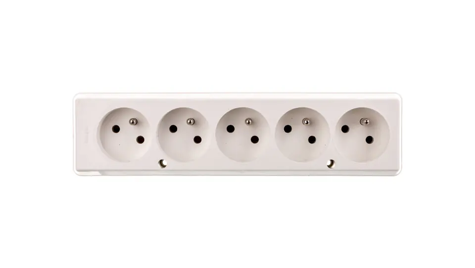 ⁨Portable socket five-fold 16A 2P+Z 250V white GN-570⁩ at Wasserman.eu