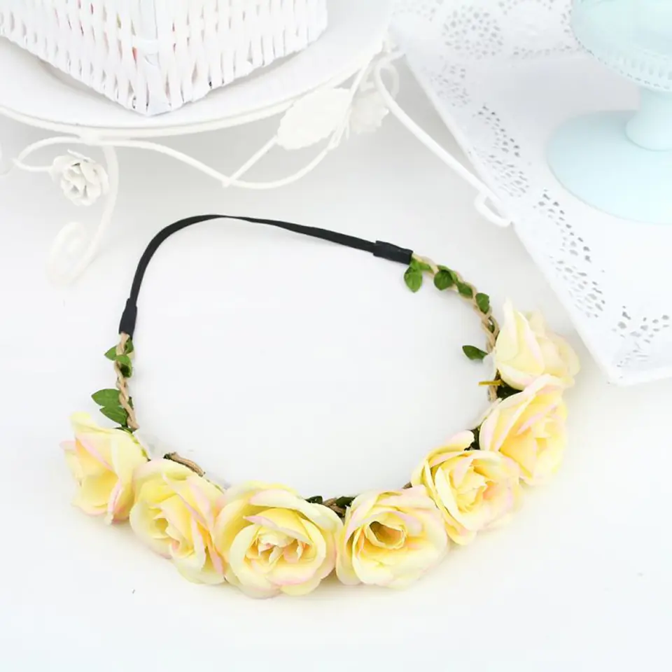 ⁨ROSE WREATH - CREAM W43K⁩ at Wasserman.eu