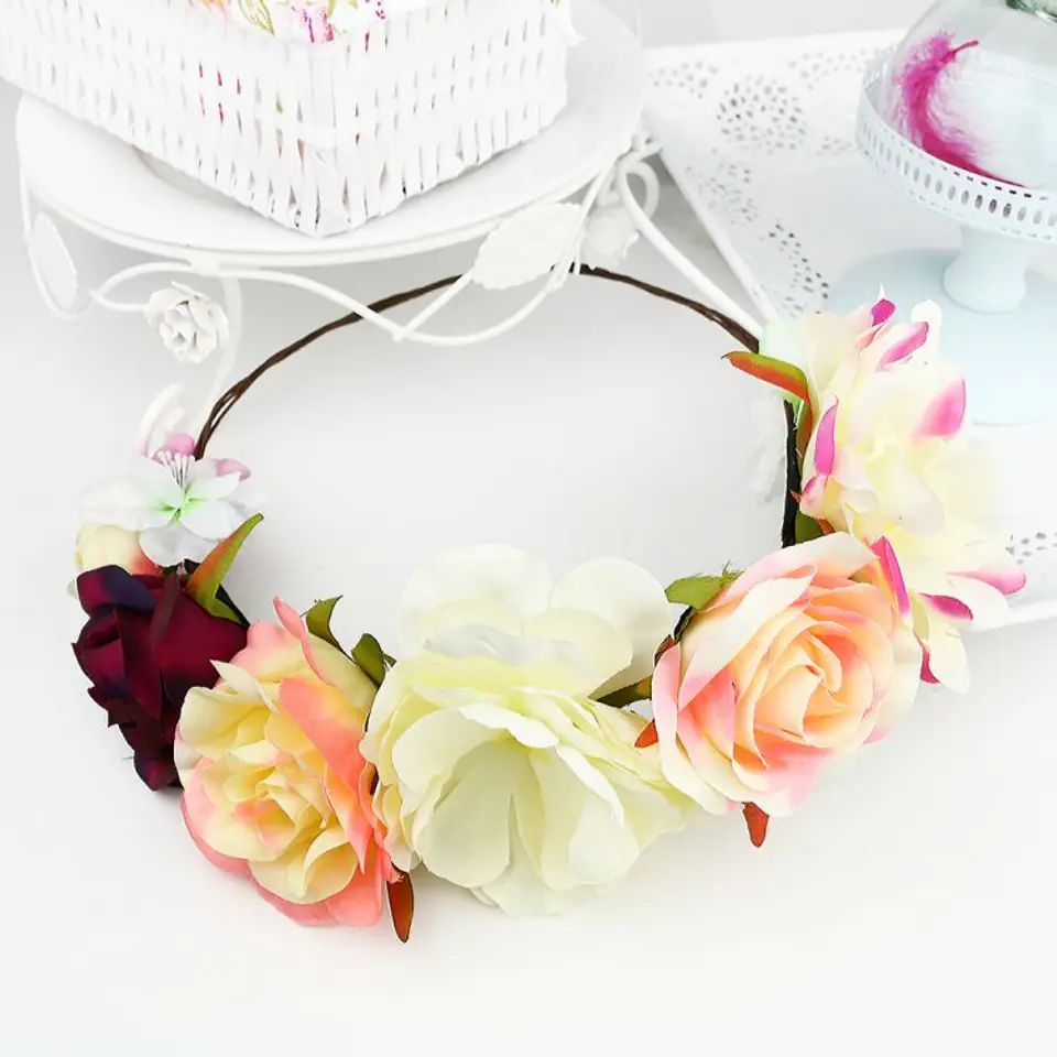 ⁨PEONY WREATH - CREAM W46K⁩ at Wasserman.eu