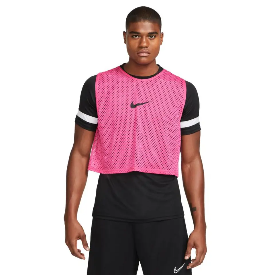 ⁨Znacznik treningowy Nike Park 20 DV7425 (kolor Różowy, rozmiar S (173cm))⁩ w sklepie Wasserman.eu