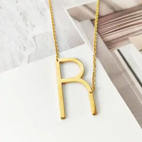 ⁨Necklace surgical letter R gold plated NST995R⁩ at Wasserman.eu